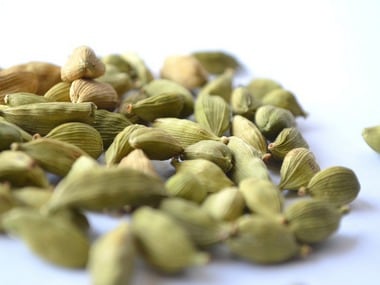 Cardamom seeds. Image Credits PDPics/Pixabay
