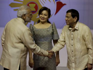 Narendra Modi in Philippines: PM visits International Rice Research Institute in Los Banos, meets Indian scientists Narendra Modi in Philippines: PM visits International Rice Research Institute in Los Banos, meets Indian scientists