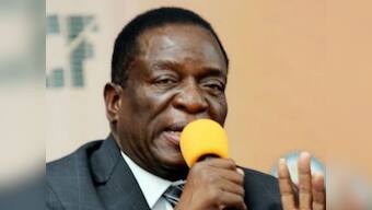 Zimbabwe's incoming leader Emmerson Mnangagwa returns home amid cheers; to be sworn in as president on Friday