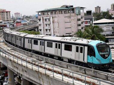 Hyderabad metro receives overwhelming response as over 2 lakh passengers travel on day 1