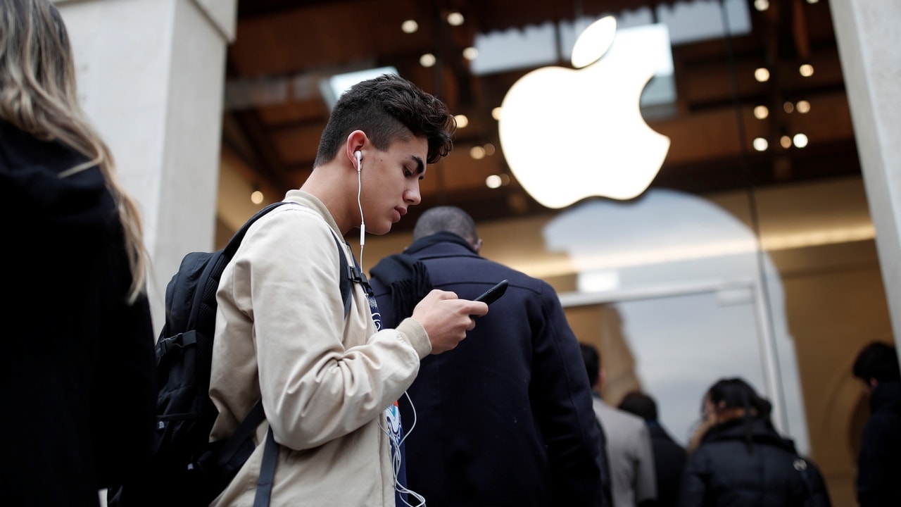 Apple Music has marginally more subscribers than Spotify in the US: Report