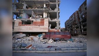 Over 400 dead, 2,500 injured as 7.3 magnitude earthquake rocks Iran-Iraq border; landslides, powercuts hinder rescue ops