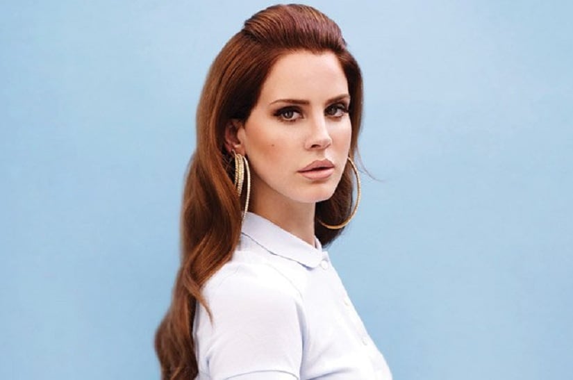 Singer Lana Del Rey leaves the 'CARON' store on Avenue Montaigne