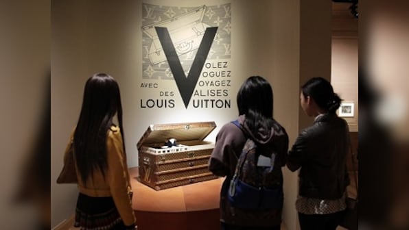 French luxury group Louis Vuitton makes $14.5 bn offer to buy US jeweller Tiffany in a bid to expand market: Report