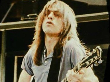 AC/DC founder and legendary guitarist Malcolm Young passes away aged 64 AC/DC founder and legendary guitarist Malcolm Young passes away aged 64