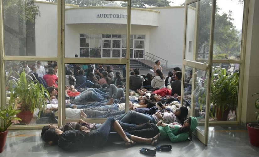 The students say they have lost confidence in Singh’s administration because of the blatant use of powers against the students. Image procured by author.