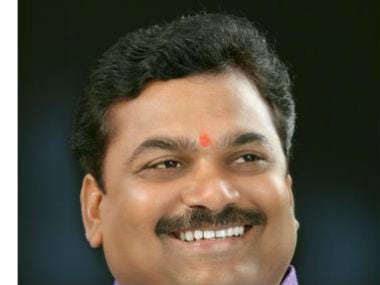 Video of Maharashtra minister peeing by roadside goes viral; NCP takes a dig at Swachh Bharat Abhiyan