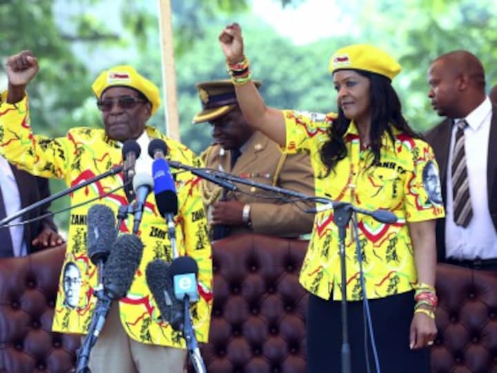 African Union says army's detention of Robert Mugabe 'seems like a coup', demands immediate return to constitutional order