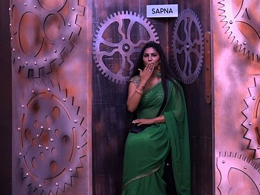 Bigg Boss 11, Episode 56, 26 November, 2017: Jacqueline Fernandez, Remo D'Souza pay a visit; Sapna evicted from house Bigg Boss 11, Episode 56, 26 November, 2017: Jacqueline Fernandez, Remo D'Souza pay a visit; Sapna evicted from house