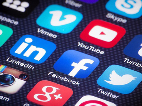 Spending more time on social media platforms may not lead to mental health issues: Study Spending more time on social media platforms may not lead to mental health issues: Study