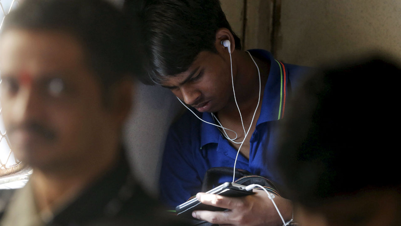 Smartphone adoption rate in India just 24%, highest in South Korea at 95%: Report Smartphone adoption rate in India just 24%, highest in South Korea at 95%: Report