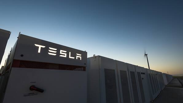 Tesla signs agreement with  Shanghai for an 860,000 square meter Gigafactory plot