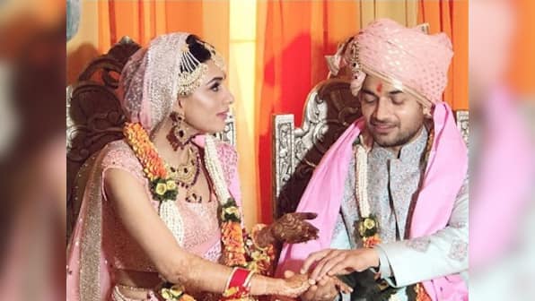 Parineeti Chopra, Arjun Kapoor recreate Ishaqzaade; Smriti Khanna, Gautam Gupta tie the knot: Social Media Stalkers' Guide