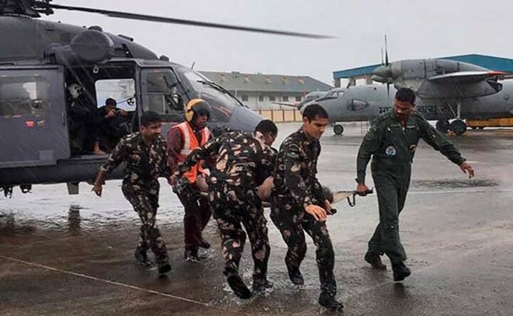 Cyclone Ockhi: Indian Navy, Coast Guard continue rescue and relief efforts; death toll rises to 13 Cyclone Ockhi: Indian Navy, Coast Guard continue rescue and relief efforts; death toll rises to 13