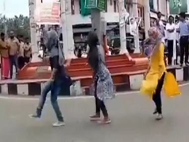 Kerala girls dancing to Jimikki Kammal is a delight to watch, no matter what the political agenda Kerala girls dancing to Jimikki Kammal is a delight to watch, no matter what the political agenda