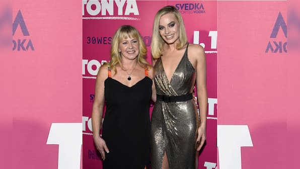 Margot Robbie shines at LA premiere of upcoming film I, Tonya