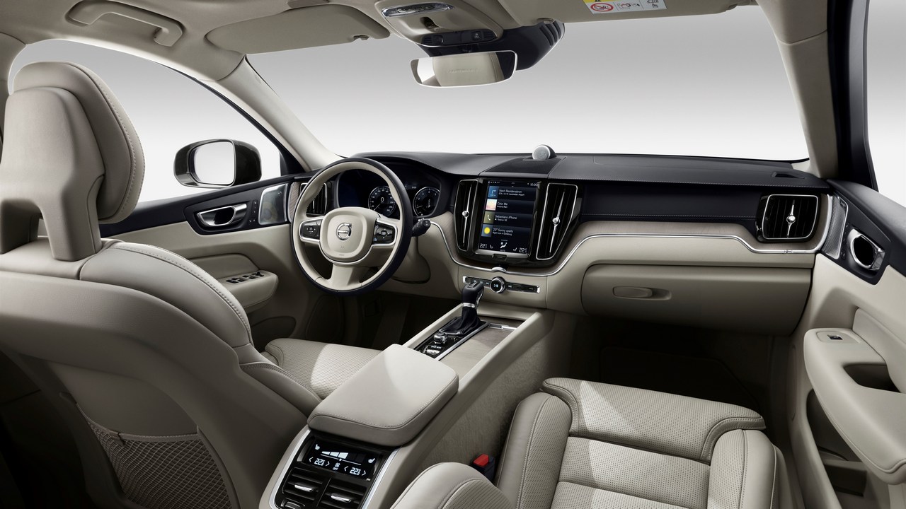 The steering and the vertical infotainment screen establish the resemblance with the XC90 yet again. Image: Volvo