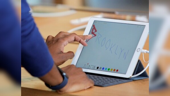 Apple may release a 9.7-inch iPad for $250 in 2018 making it the cheapest in its category