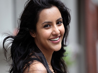 Priya Anand paired opposite Nivin Pauly in upcoming period drama Kayamkulam Kochunni Priya Anand paired opposite Nivin Pauly in upcoming period drama Kayamkulam Kochunni