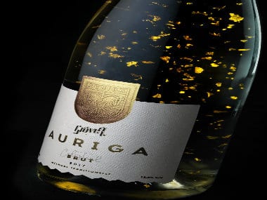 Auriga with gold flecks