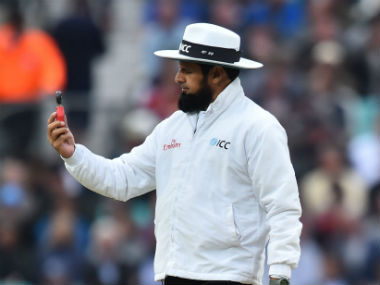 South Africa vs Sri Lanka: Umpire Aleem Dar's decision of turning down touring side's delayed appeal of DRS comes under question South Africa vs Sri Lanka: Umpire Aleem Dar's decision of turning down touring side's delayed appeal of DRS comes under question