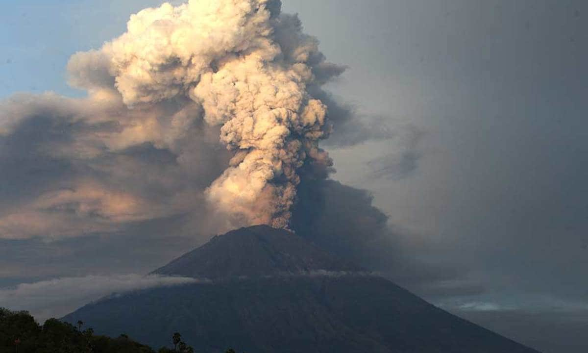 Bali volcano's crater filled with one-third of lava, maximum alert ...