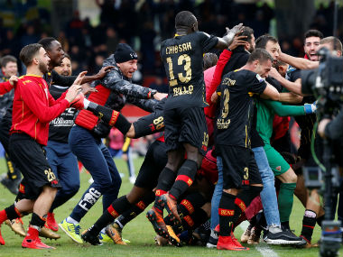 Serie A: Benevento claim first point of season after goalkeeper's injury-time header against AC Milan Serie A: Benevento claim first point of season after goalkeeper's injury-time header against AC Milan