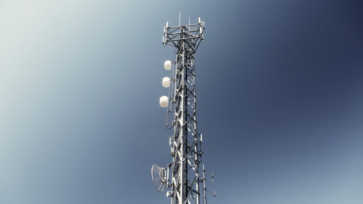 Jio continues to lead in 4G download speeds while Idea leads in upload speeds