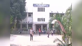 Patna's Magadh Mahila College bans jeans, Patiala suits; principal says Hindu students' attire is 'embarrassing'
