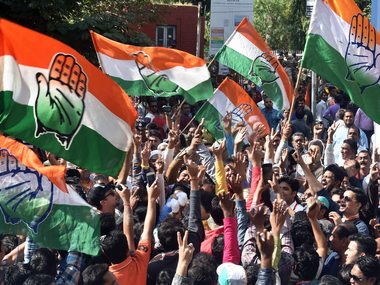 Rahul Gandhi appoints Ashok Gehlot, Sushil Kumar Shinde as Gujarat, Himachal Pradesh observers to elect leaders of the House Rahul Gandhi appoints Ashok Gehlot, Sushil Kumar Shinde as Gujarat, Himachal Pradesh observers to elect leaders of the House