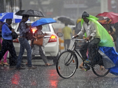 Cyclone Ockhi weakens, could hit Gujarat only as 'depression'; evacuations still continue Cyclone Ockhi weakens, could hit Gujarat only as 'depression'; evacuations still continue