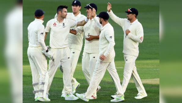 Ashes 2017: Late Australian wickets give England hope, but visitors likely to suffer defeat in second Test