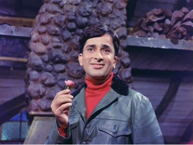 Shashi Kapoor passes away: A look back at his most memorable performances, from Kalyug to The Householder Shashi Kapoor passes away: A look back at his most memorable performances, from Kalyug to The Householder