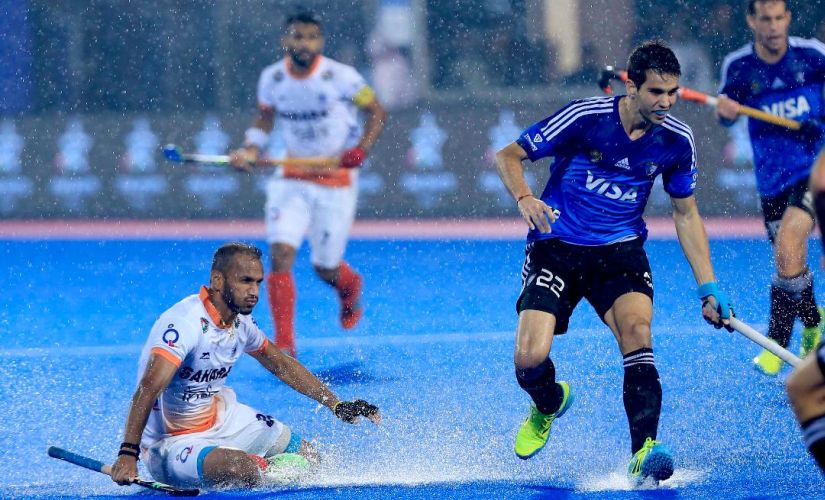 The heavy rains made passing difficult on the artificial turf at The Kalinga. Image courtesy: Sundeep Misra