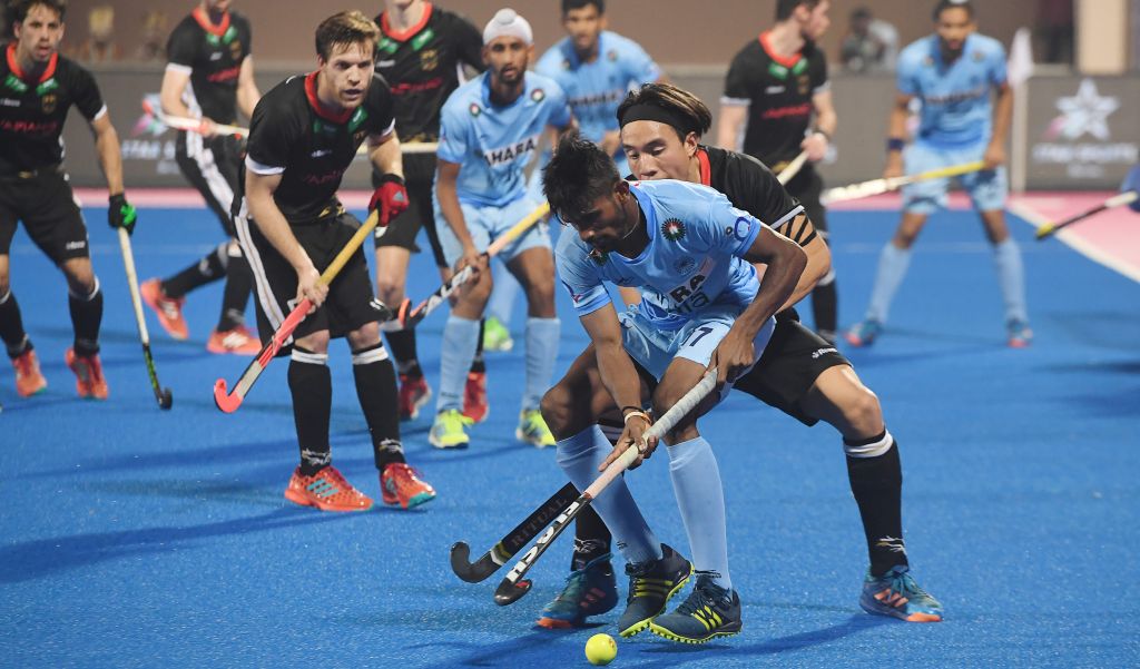 year-in-review-2017-men-s-hockey-team-showed-promise-but-must