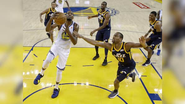 NBA: Kevin Durant leads Warriors to victory over Jazz; Vince Carter helps Kings beat Cavaliers