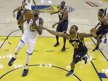 NBA: Kevin Durant leads Warriors to victory over Jazz; Vince Carter helps Kings beat Cavaliers NBA: Kevin Durant leads Warriors to victory over Jazz; Vince Carter helps Kings beat Cavaliers