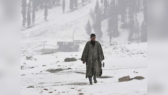 Kashmir valley receives heavy snowfall and rain; flight operations suspended, roads remain closed