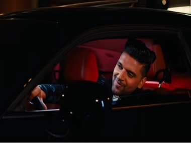 Watch: Guru Randhawa's song 'Lahore' is all about being smitten in love Watch: Guru Randhawa's song 'Lahore' is all about being smitten in love
