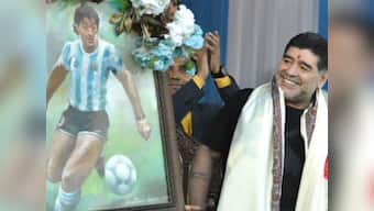 Diego Maradona unveils 12-feet statue of himself in Kolkata, says he's not 'god of football'