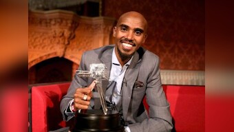 Mo Farah wins BBC Sports Personality of the Year award in final season as track athlete