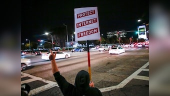 Net neutrality fans voice their opinions as FCC nears vote to strike down rules