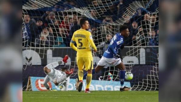 Ligue 1: Paris Saint-Germain handed 1st loss of season by Strasbourg; Radamel Falcao helps Monaco beat Angiers