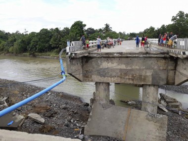Four dead in landslide caused by storm in central Philippines; 12,000 people evacuated from Bicol region Four dead in landslide caused by storm in central Philippines; 12,000 people evacuated from Bicol region