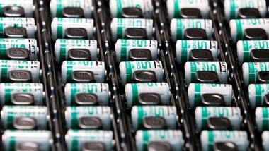 The solid-state lithium-ion battery vying to make consumer tech a whole lot safer