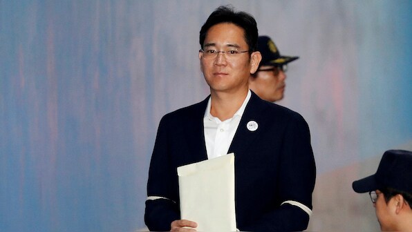 Samsung heir braces for South Korea's Supreme Court ruling in ex-president bribery case