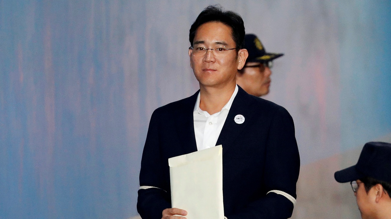 Samsung heir braces for South Korea's Supreme Court ruling in ex-president bribery case Samsung heir braces for South Korea's Supreme Court ruling in ex-president bribery case