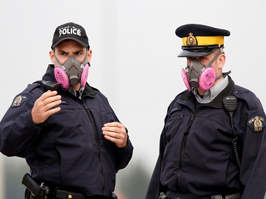 Aircraft carrying 25 passengers crashes in western Canada; multiple injured but no deaths Aircraft carrying 25 passengers crashes in western Canada; multiple injured but no deaths