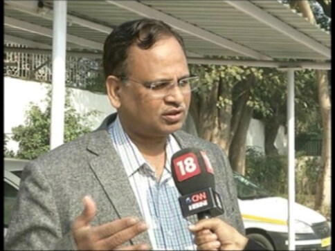 CBI raids Satyendra Jain's residence for hiring professionals for various projects, AAP cries foul CBI raids Satyendra Jain's residence for hiring professionals for various projects, AAP cries foul