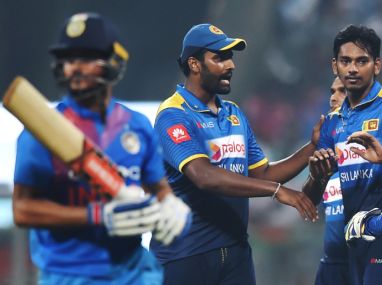 India vs Sri Lanka: Hosts' struggle on Wankhede pitch underlines familiar problems against bounce and seam India vs Sri Lanka: Hosts' struggle on Wankhede pitch underlines familiar problems against bounce and seam